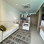 Oasis Privado En Baia Kristal Cartagena